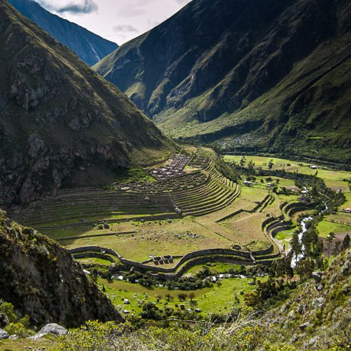 This magnets are available at: http://www.world-wide-gifts.com/souvenirs/south-america/peru/